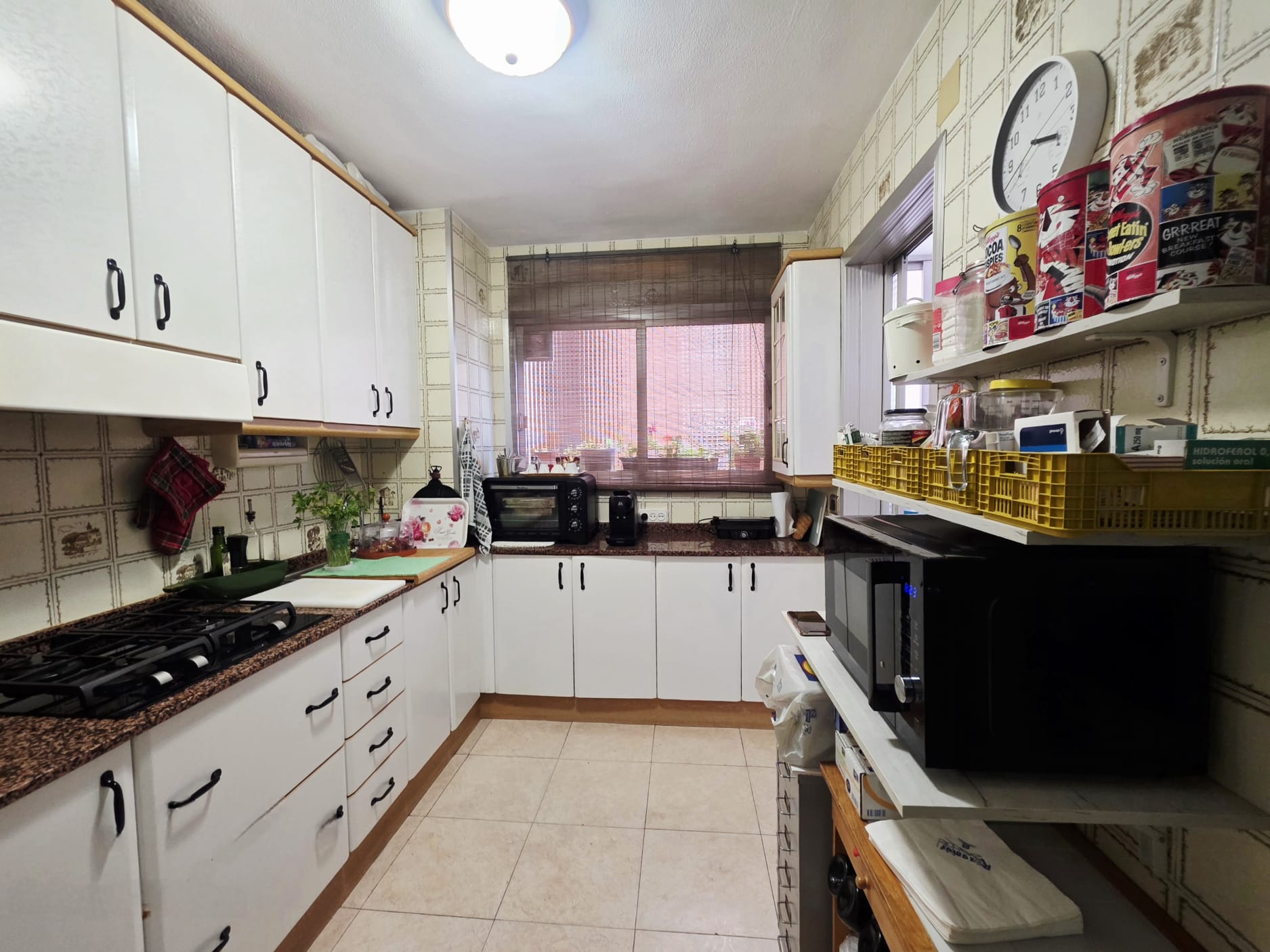 Piso en venta en Alicante con 3 dormitorios y 2 baños
