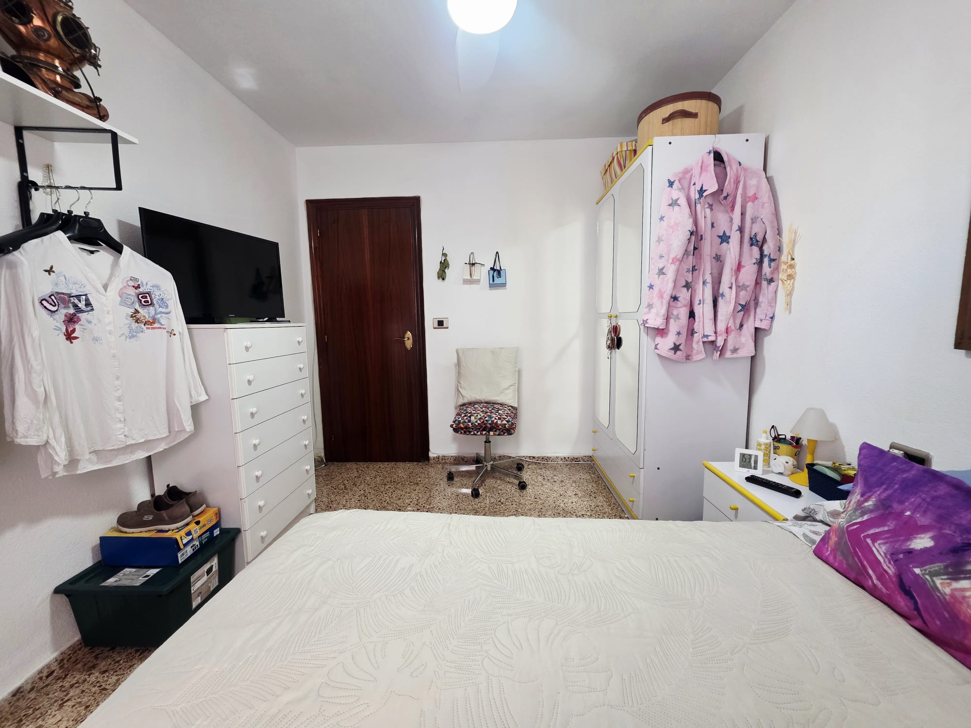 Piso en venta en Alicante con 3 dormitorios y 2 baños