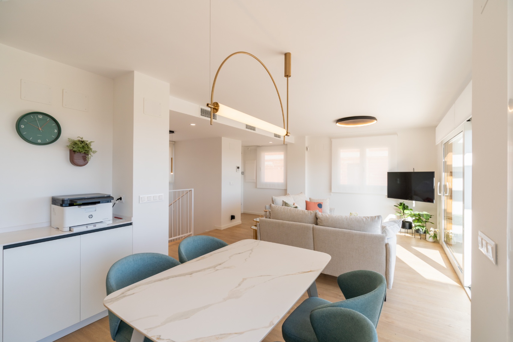 Reihenhaus in La Nucía mit 4 Schlafzimmern und 4 Bädern zu verkaufen.