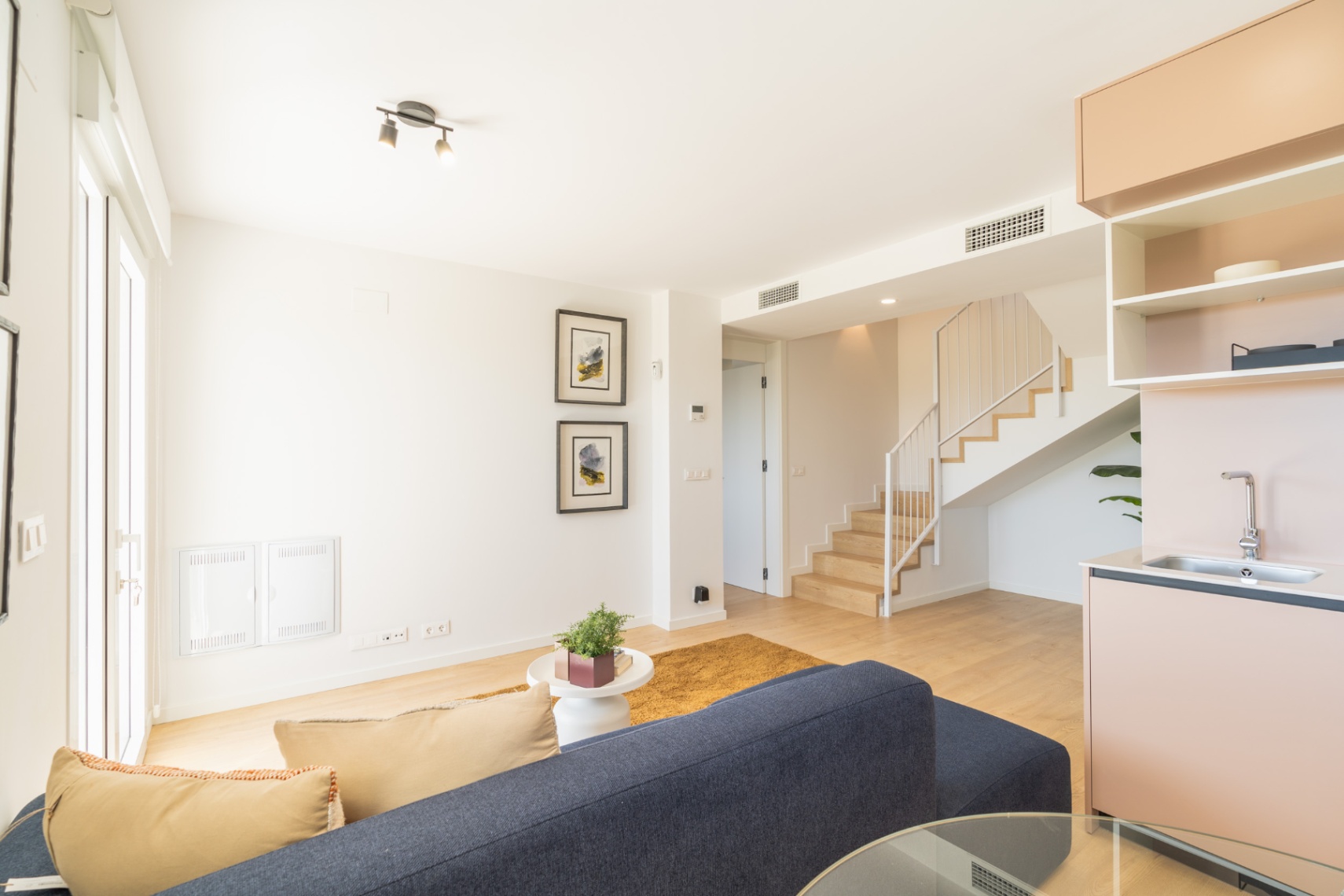 Reihenhaus in La Nucía mit 4 Schlafzimmern und 4 Bädern zu verkaufen.