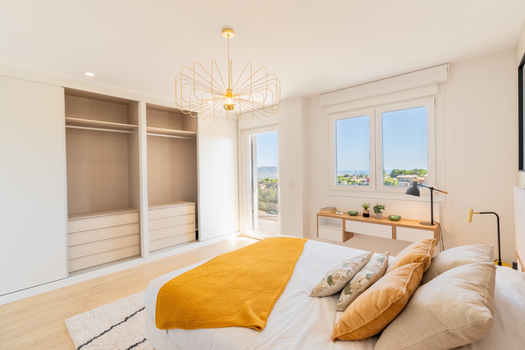 Reihenhaus in La Nucía mit 4 Schlafzimmern und 4 Bädern zu verkaufen.