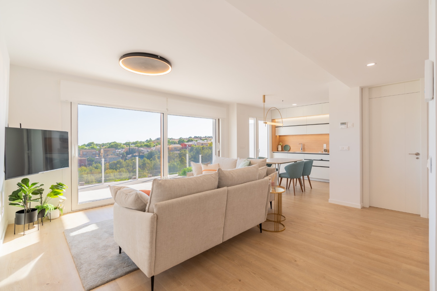 Reihenhaus in La Nucía mit 4 Schlafzimmern und 4 Bädern zu verkaufen.