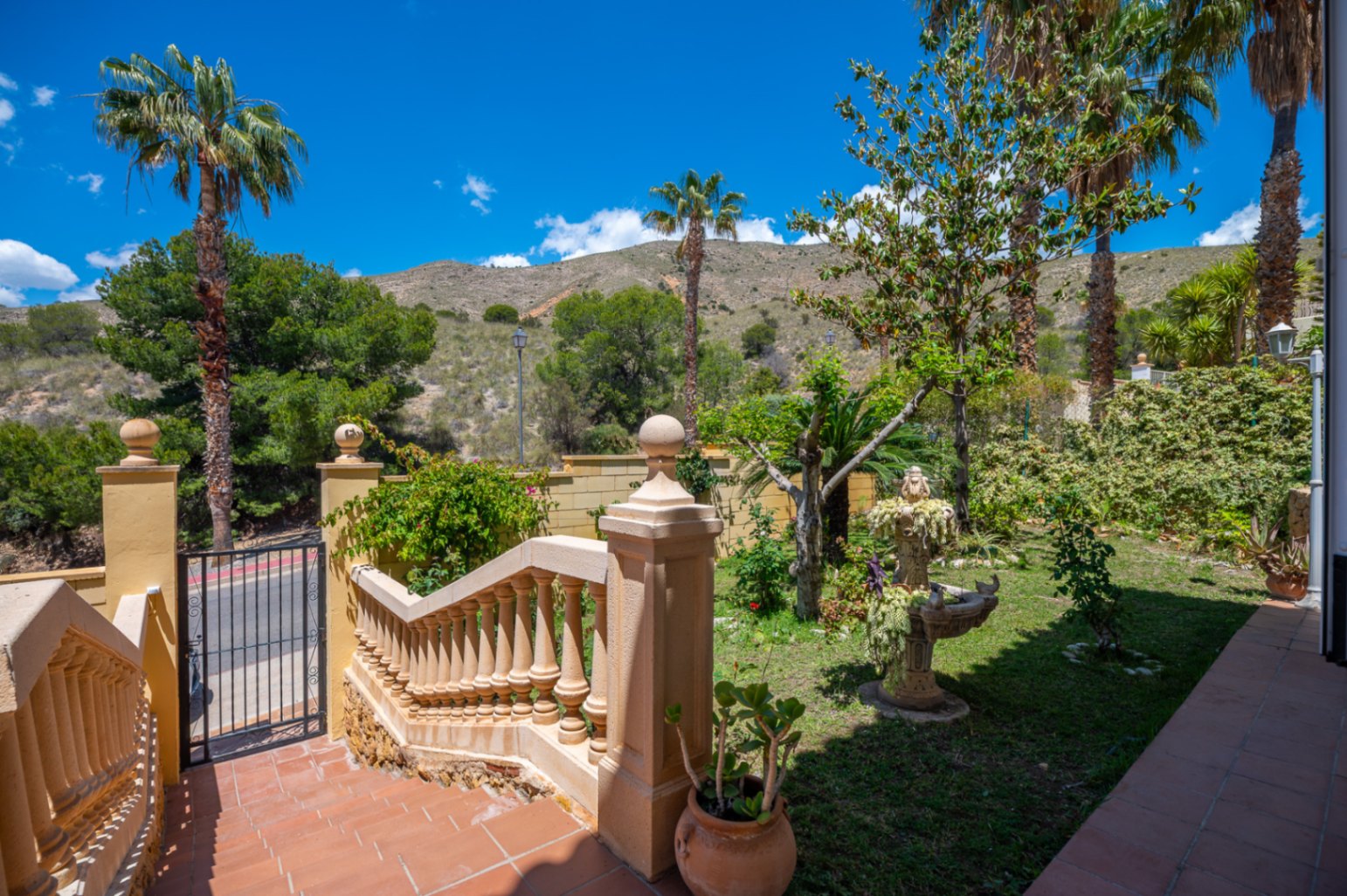 Villa en alquiler de temporada en Finestrat, Golf Bahía