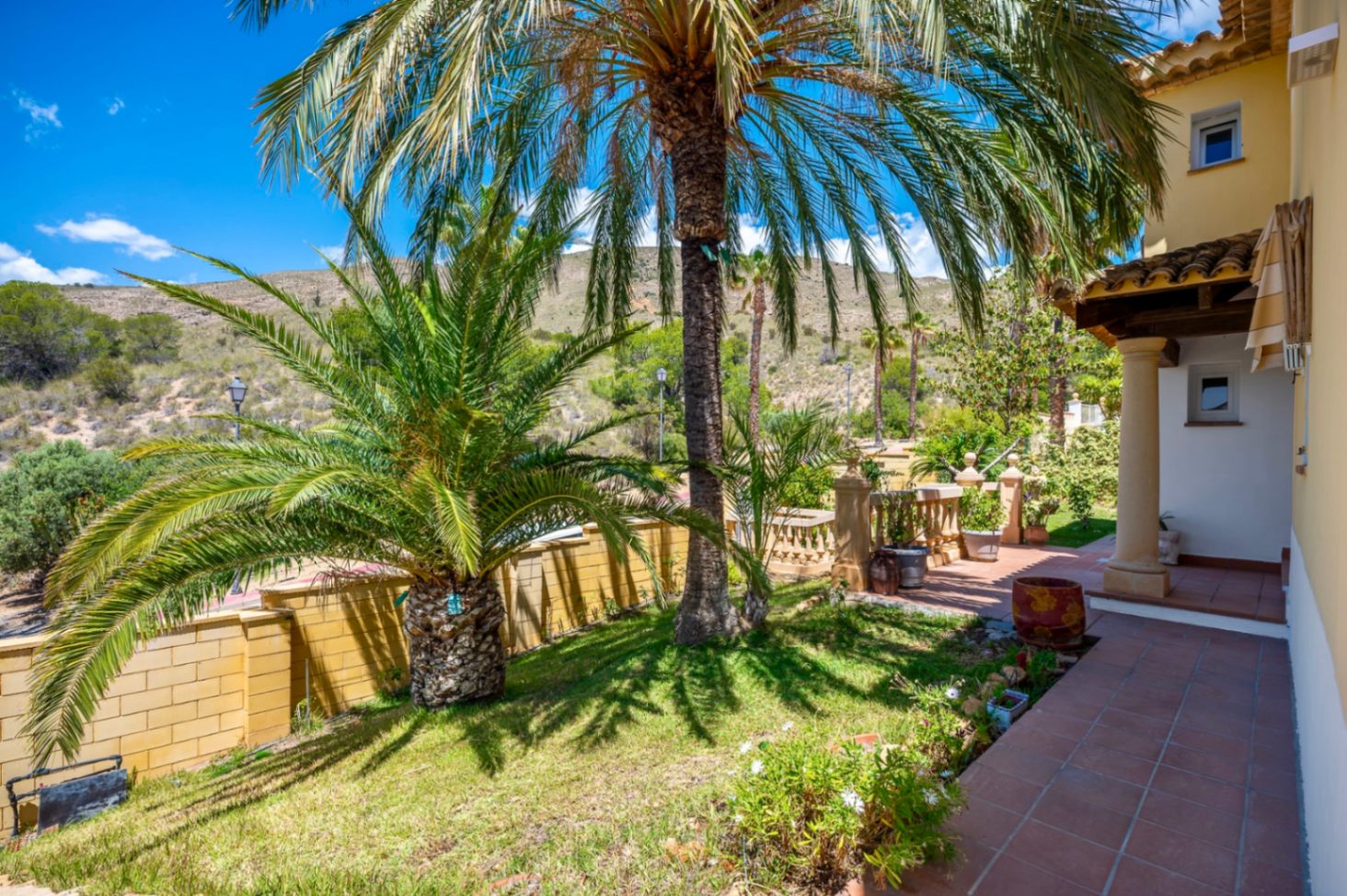 Villa en alquiler de temporada en Finestrat, Golf Bahía