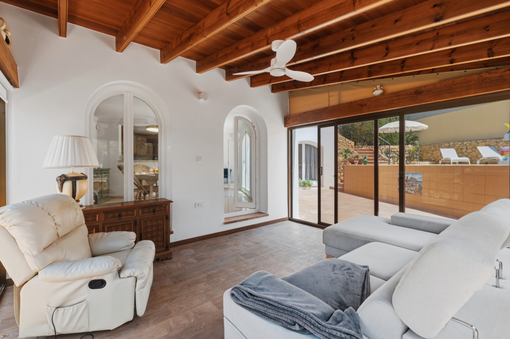 Villa en alquiler de temporada en Finestrat, Golf Bahía
