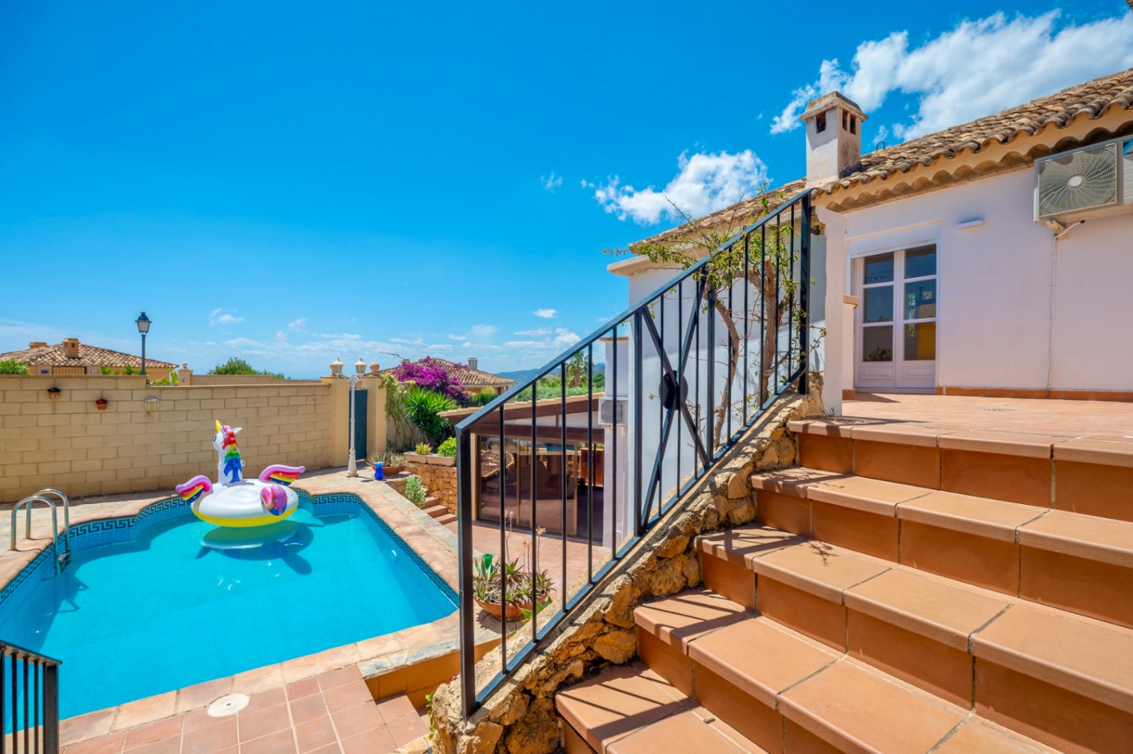 Villa en alquiler de temporada en Finestrat, Golf Bahía