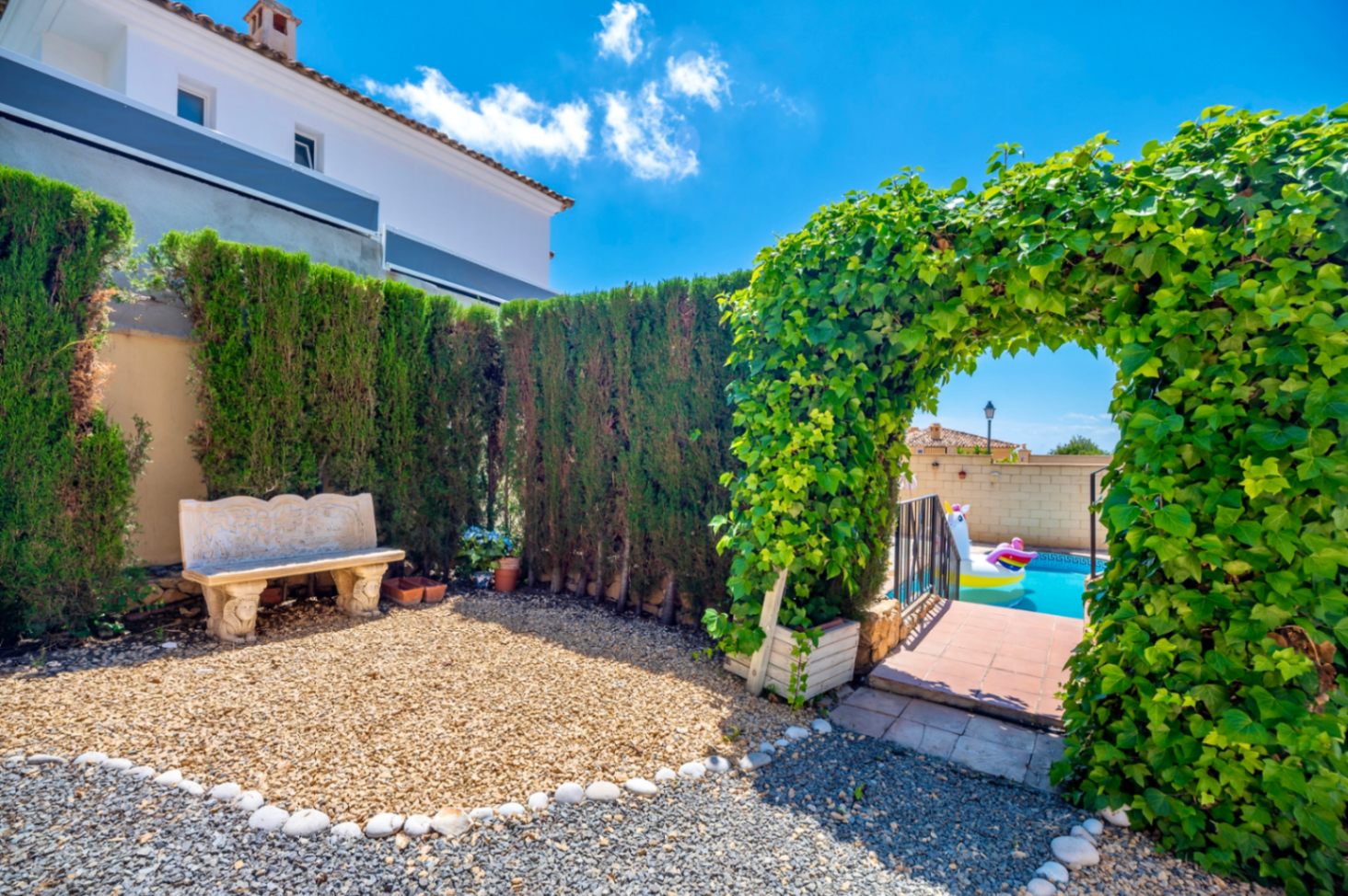 Villa en alquiler de temporada en Finestrat, Golf Bahía