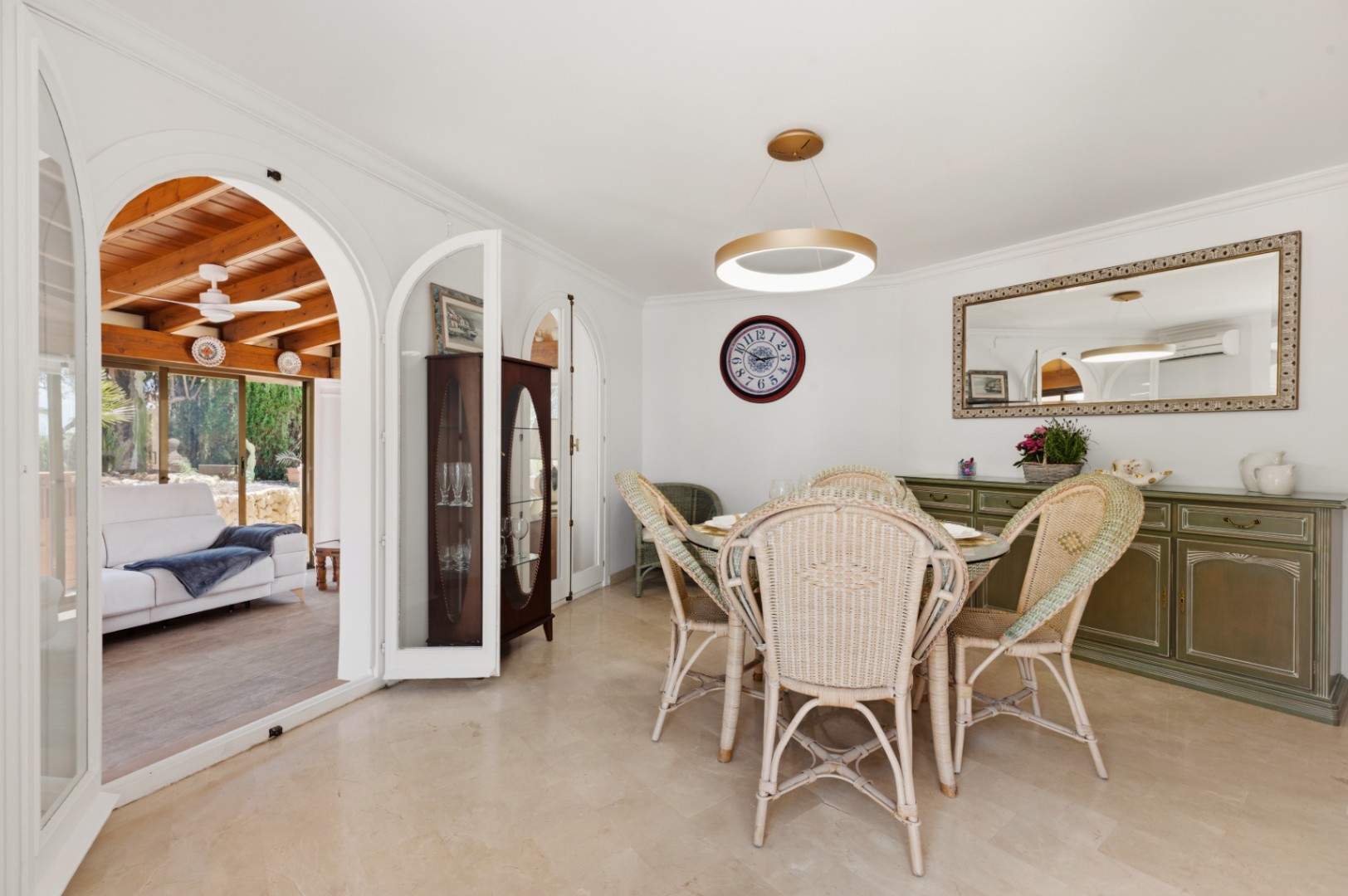 Villa en alquiler de temporada en Finestrat, Golf Bahía